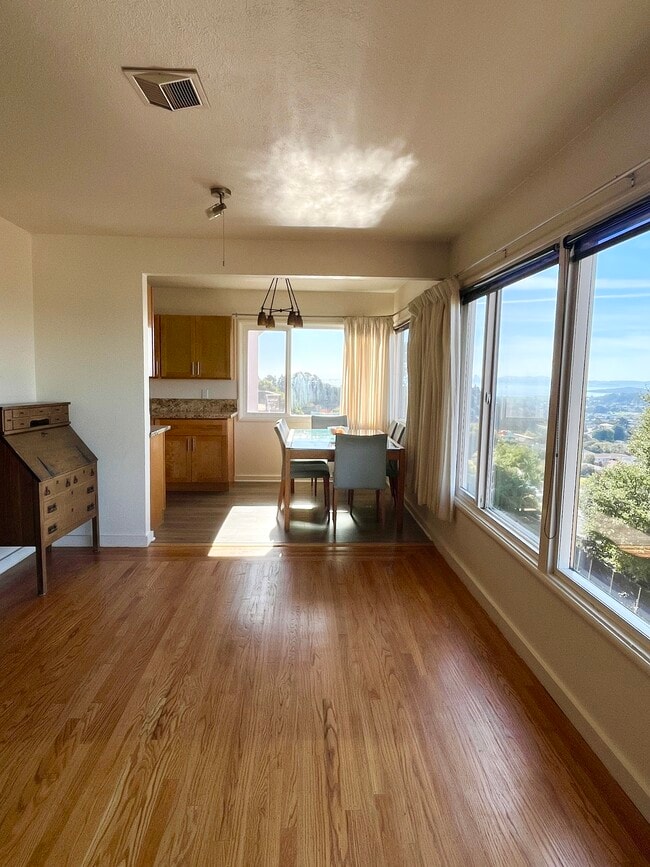 Comedor - 2505 Mira Vista Dr