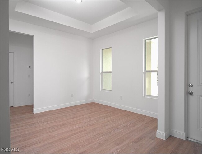 Building Photo - 8028 Sherwood Cir