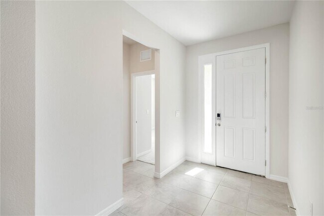 Foto del edificio - 604 160TH St