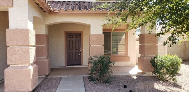 Building Photo - Stunning Estates at the Spectrum!