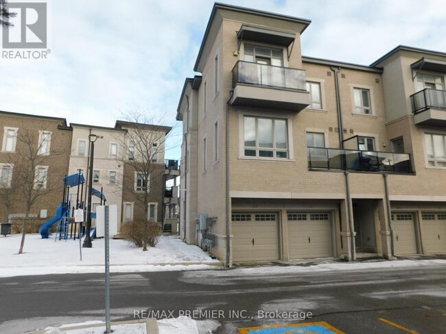 Building Photo - 105 Kayla Crescent