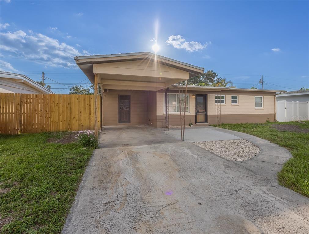 Foto principal - 10720 110th Ln N