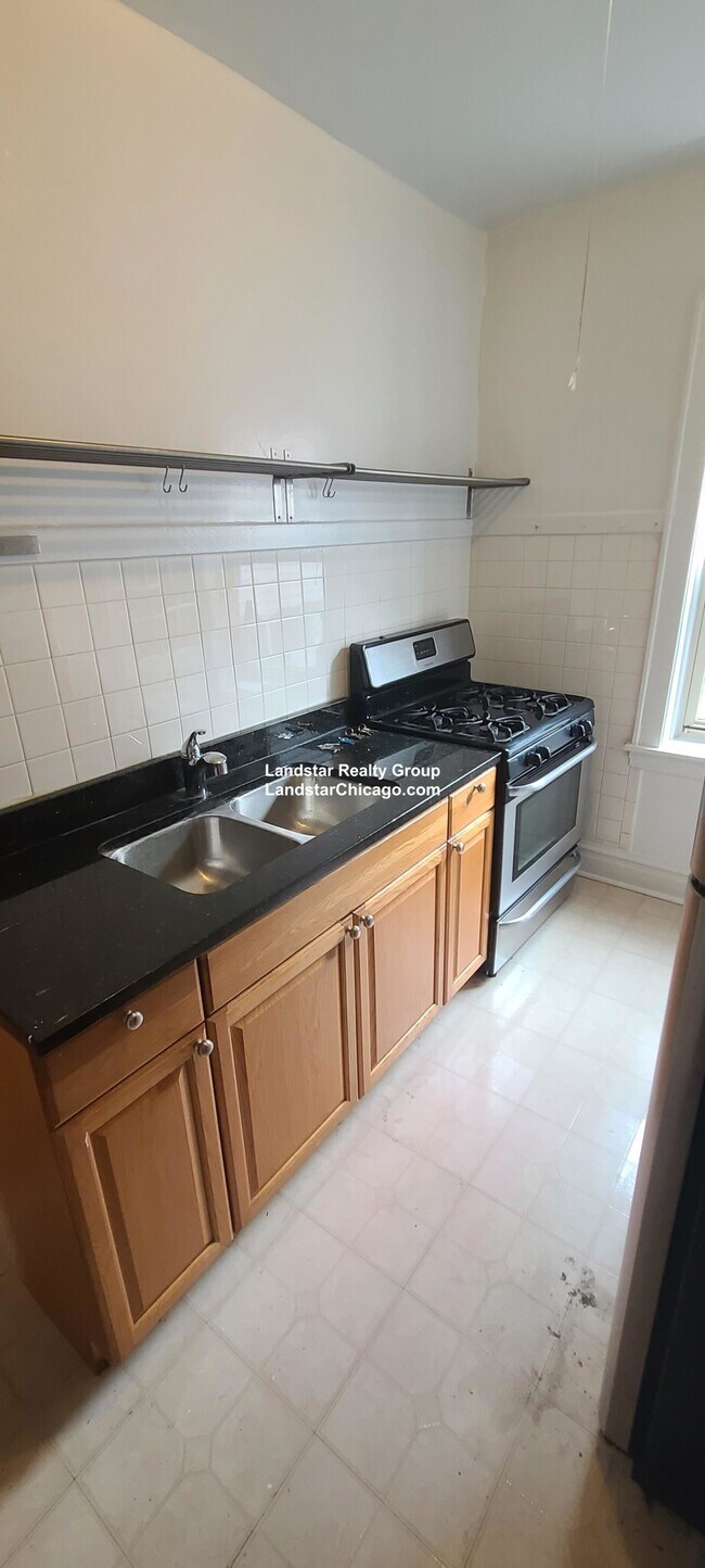 Foto del edificio - 4518 N Wolcott Ave