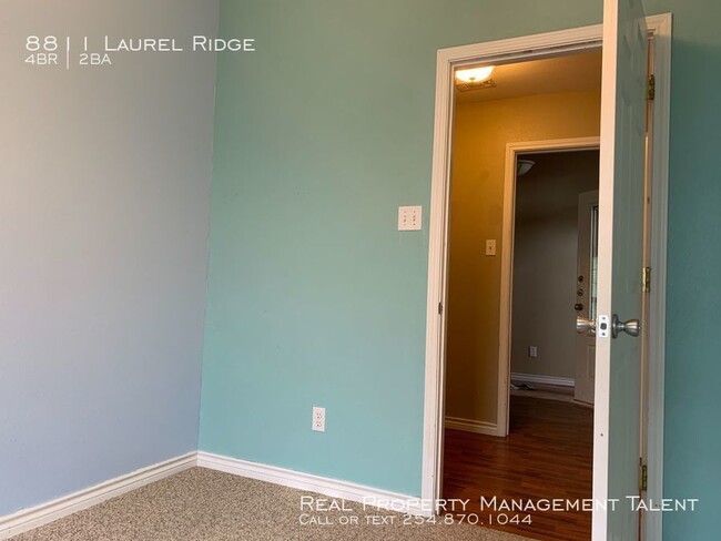Building Photo - 8811 Laurel Ridge