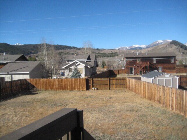 Large fenced in yard - 554 Cartier Ct