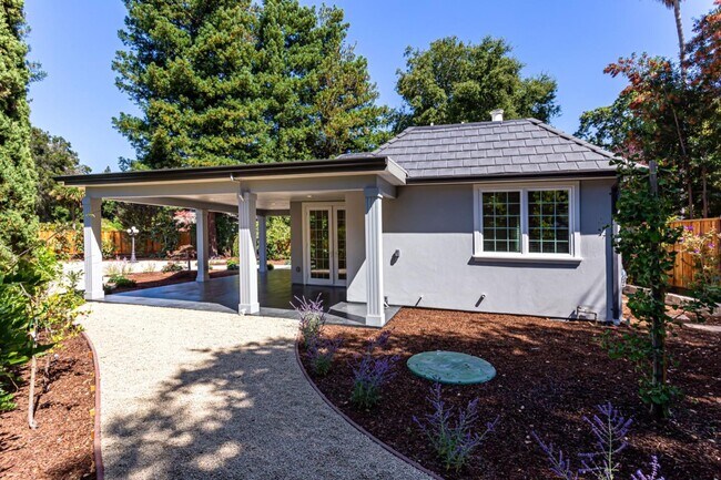 Building Photo - 11A Cowell Ln