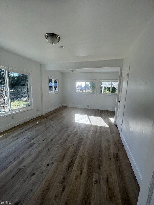 Building Photo - 4 br, 2 bath House - 6345 East Kings Canyo...