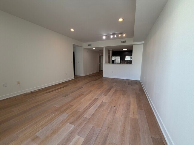 Foto del edificio - 436 S Virgil Ave