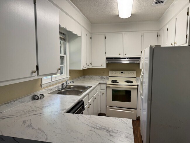 Foto del edificio - 223 S Edgewood Dr