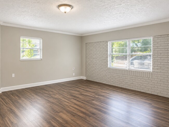 Foto del edificio - 3503 9th St Ct W