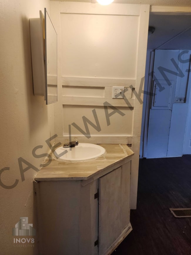 Building Photo - 2 bed 1 bath Mobile Home in a Mobile Home ...