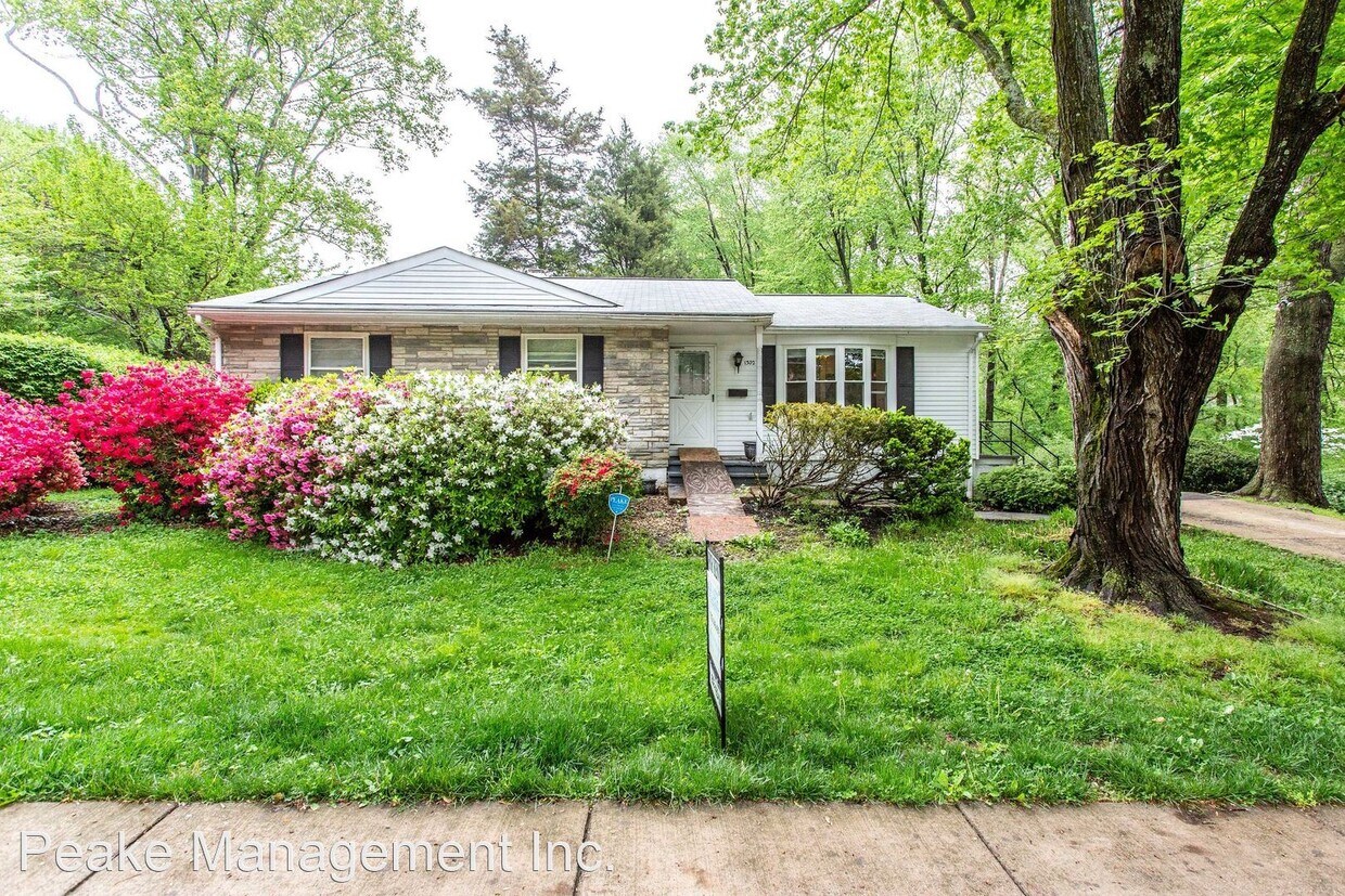 Primary Photo - 4 br, 3 bath House - 1302 Cottage St SW