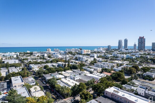 Aerial Photo - 645 Michigan Ave
