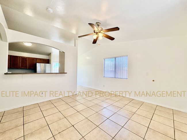 Building Photo - 3422 N Fontana Ave