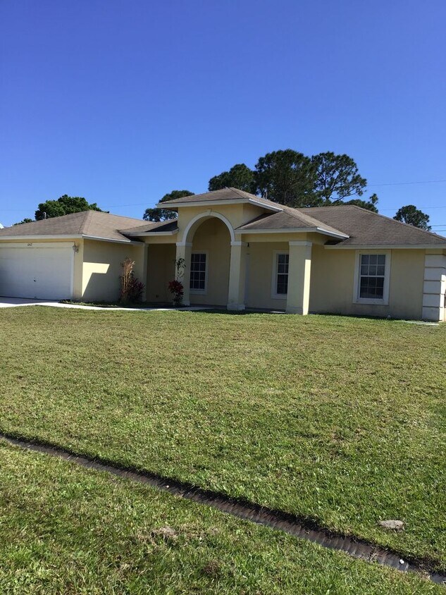 Foto principal - 3 BEDROOM RENTAL HOME AVAILBLE NOW