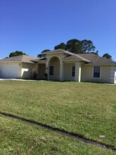 Building Photo - 1142 SW Eleuthera Ave