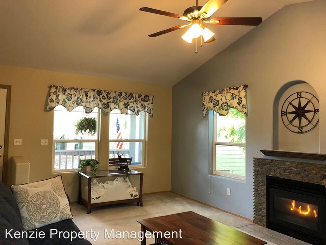 Building Photo - 6018 Silver Oaks Ct SE