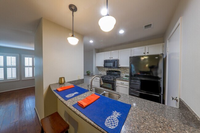 Foto del edificio - 70 Cokeberry Ct