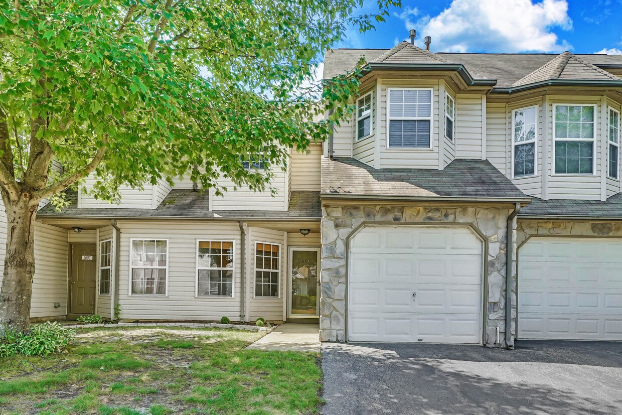 2602 Grassy Hollow Dr, Toms River, NJ 08755 Condo for Rent in Toms