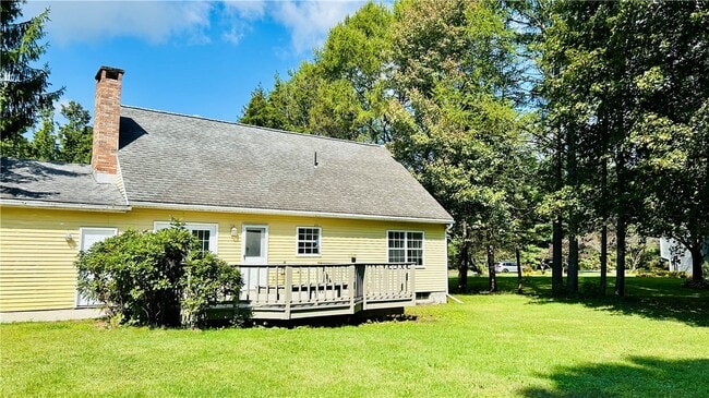 Building Photo - 115 Collins Dr