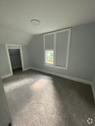 Building Photo - 519 S New York Ave