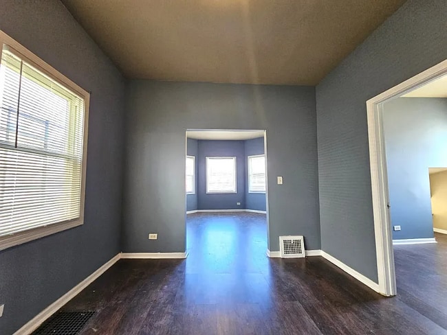 Building Photo - 12026 S Union Ave