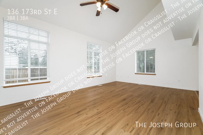 Building Photo - 136 173rd St E