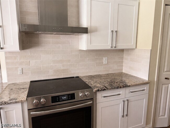 Building Photo - 6560 Kestrel Cir