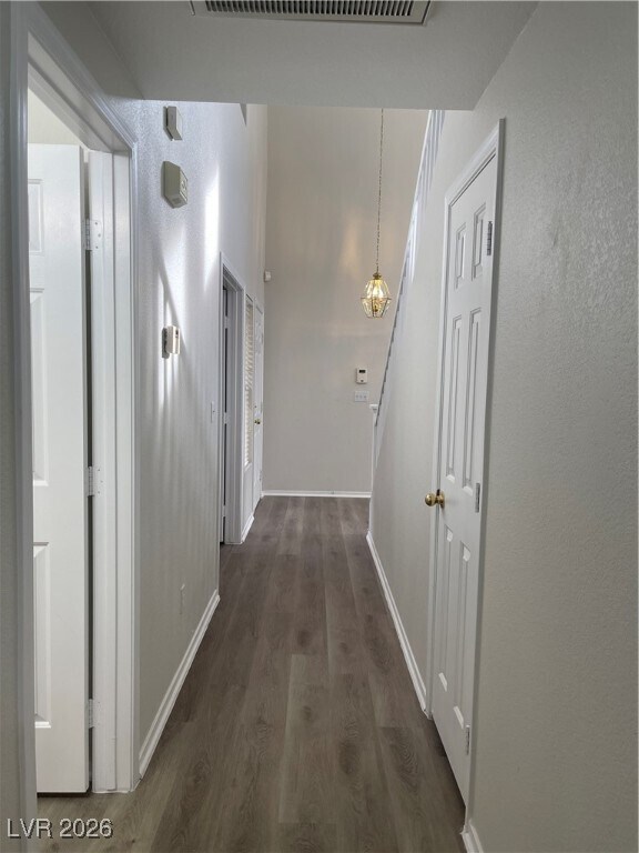 Foto del edificio - 10617 Englewood Cliffs Ave