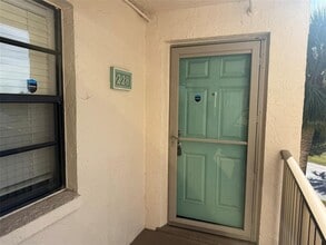 Building Photo - 175 Kings Hwy