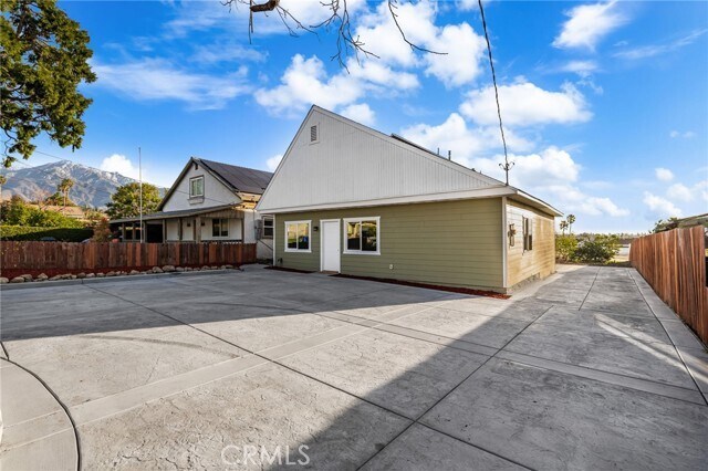 Foto del edificio - 7785 Vineyard Ave