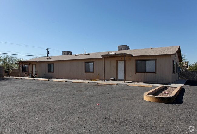 Building Photo - 335 E Elvira St