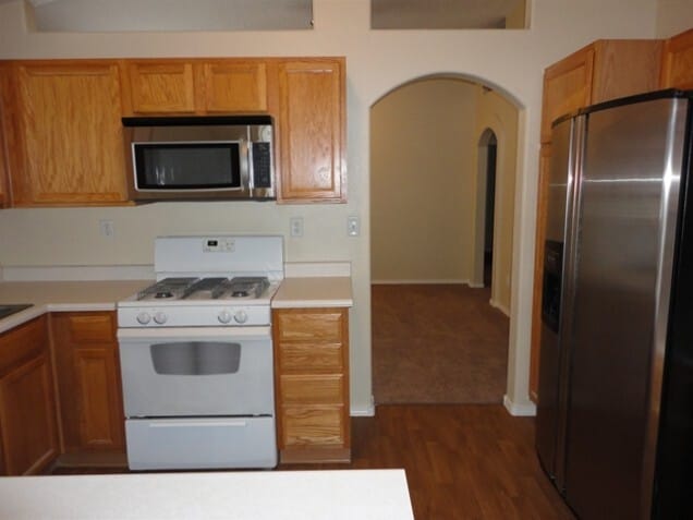 Building Photo - 6301 Vaughn Dr NE