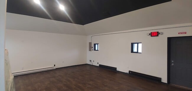 Building Photo - 5723 W North Ave