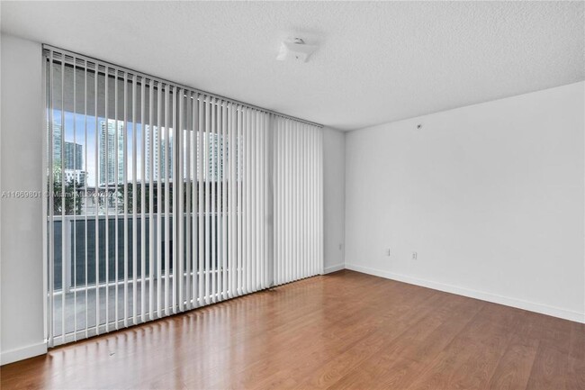 Foto del edificio - 3 bedroom in Miami FL 33137