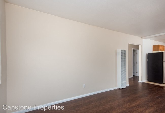 Foto del edificio - 3004-3010 E 18th St