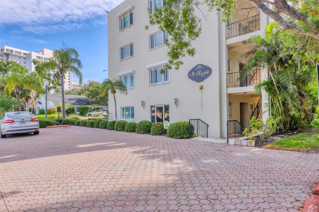 Foto principal - 301 S Gulfstream Ave