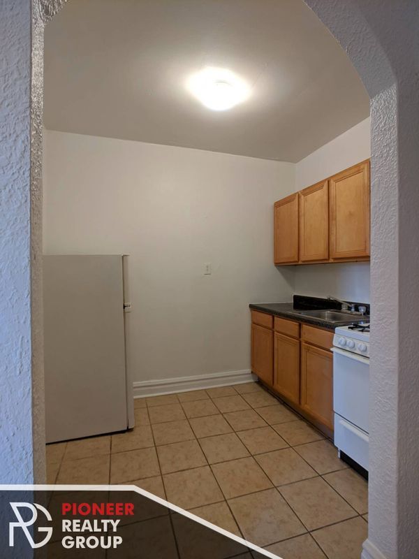 Foto del edificio - 4829 N Damen Ave