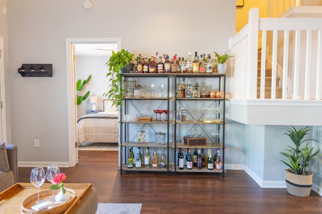 Foto del edificio - 573 Tayrn Dr