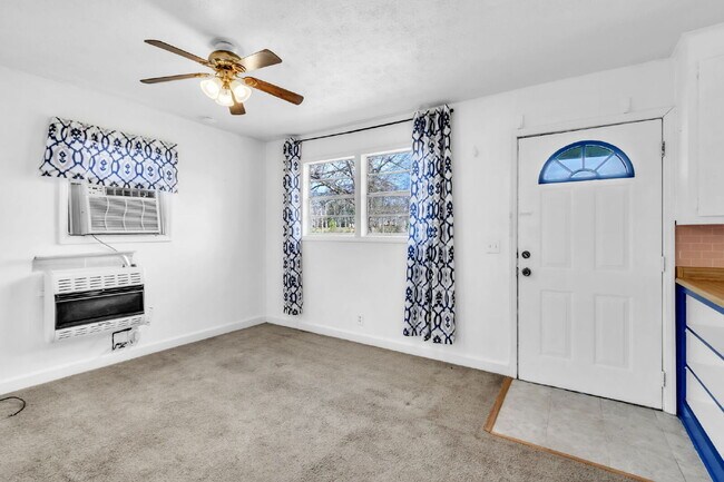 Foto del edificio - Cozy & Convenient 2BR/1BA Living in the Heart of Greer! $825/mo rent