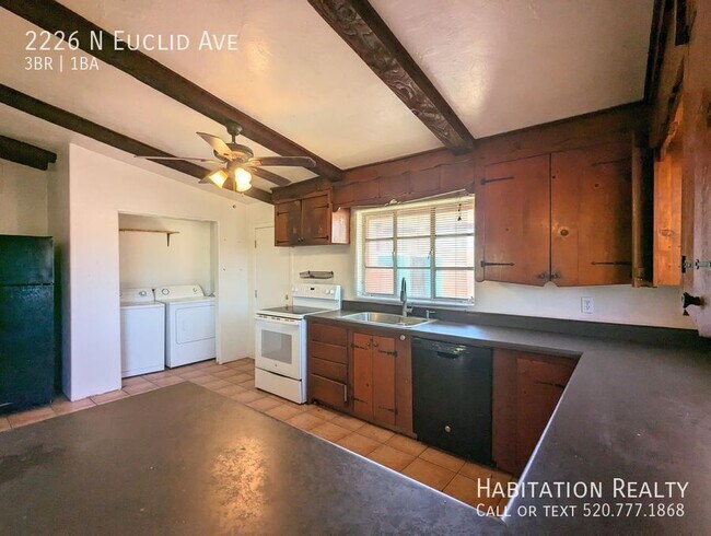 Foto del edificio - 2226 N Euclid Ave