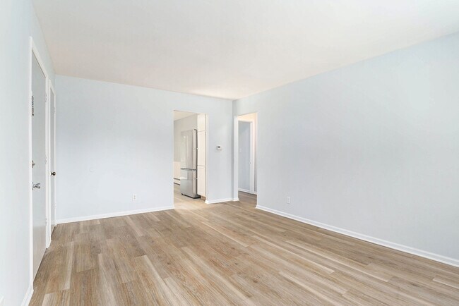 Foto del edificio - 592 54th St SE