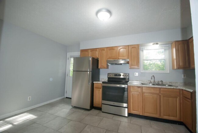 Building Photo - 4920 Cawood Dr #4