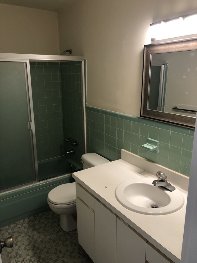 Foto del edificio - 915 Palermo Ave