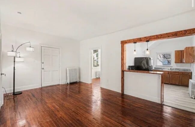 Foto del edificio - 406 E 38th St