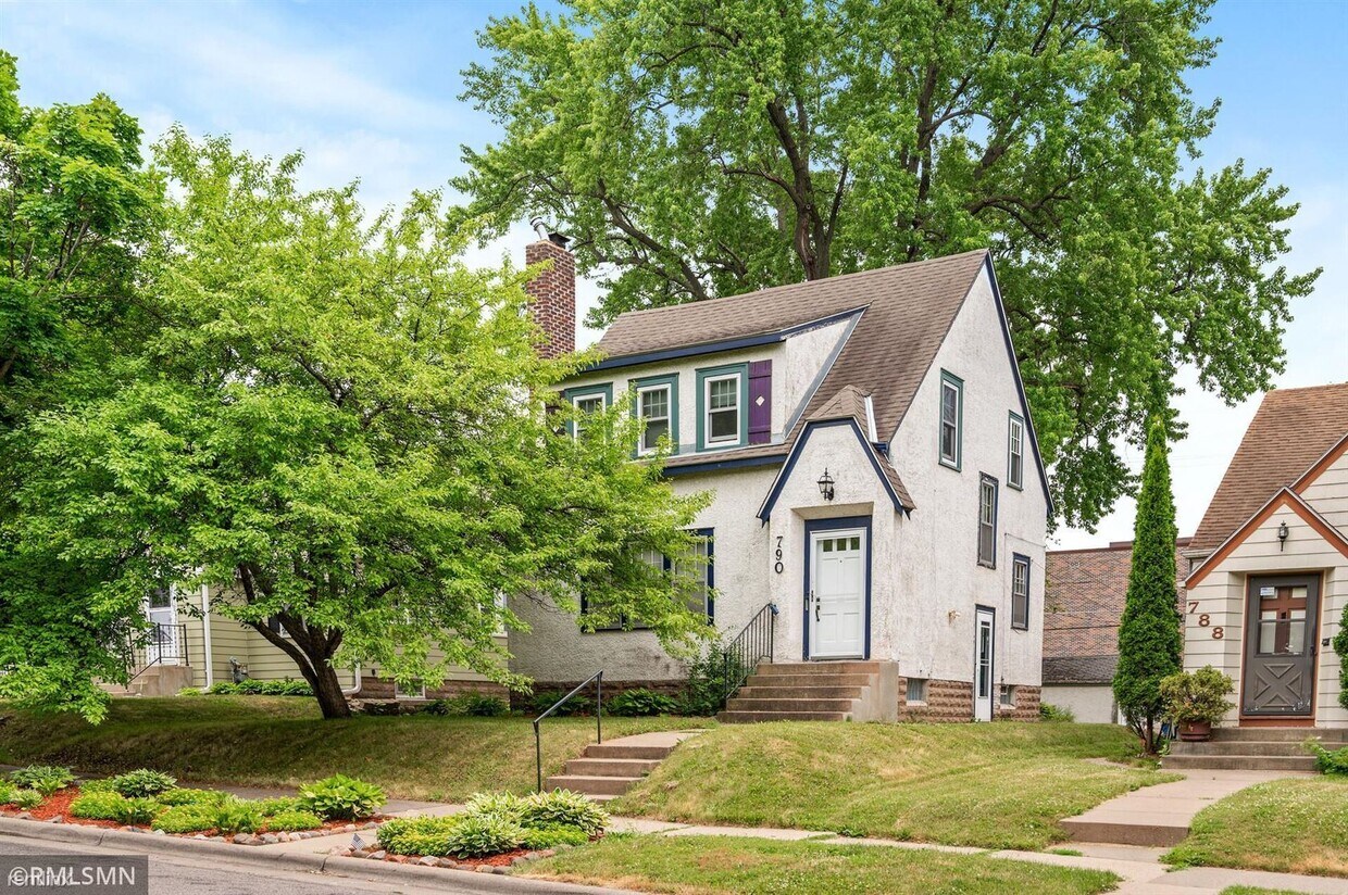 Foto principal - 3 br, 1 bath House - 790 Cottage Avenue E