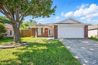 Building Photo - 1012 Waterview Dr