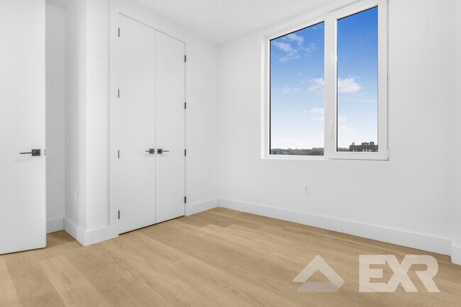 Foto del edificio - 1629 Brooklyn Ave