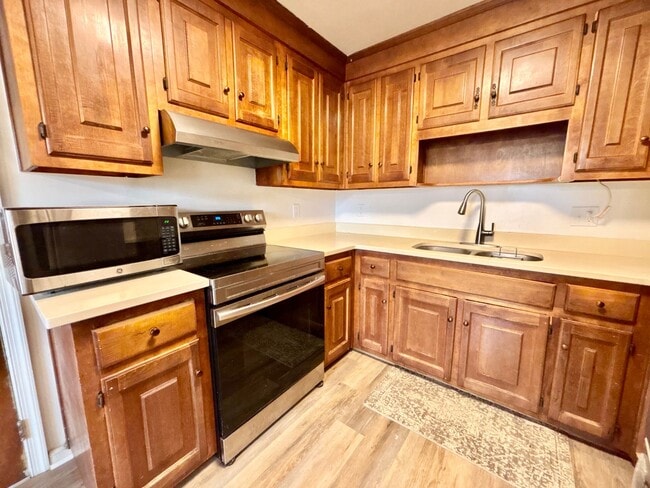 Foto del edificio - Cozy Brick Ranch in Norfolk!