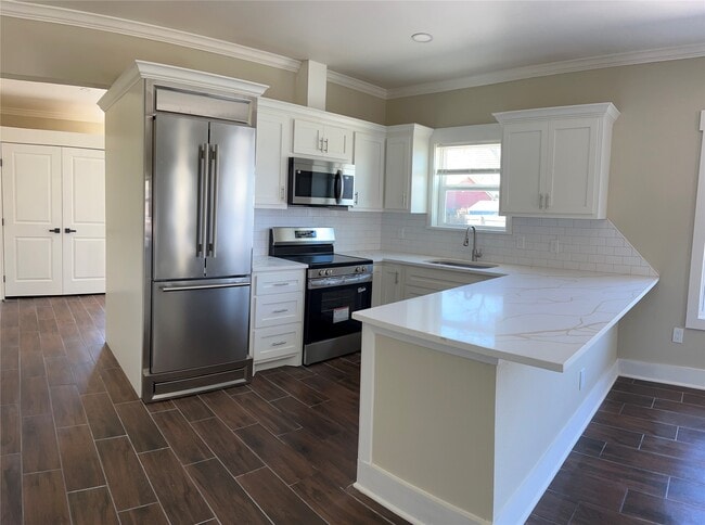 Building Photo - 1148 Panama St